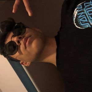 Meet your Posher, Moises